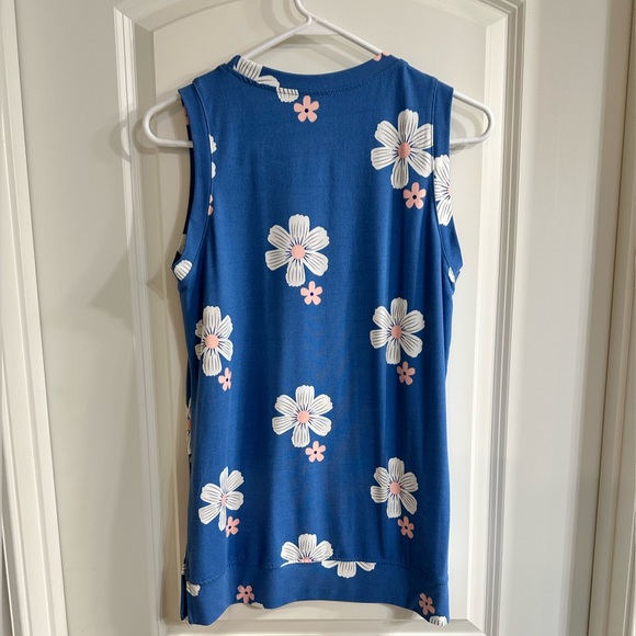 Blue Sleeveless Top with flowers - Picture 5 of 7